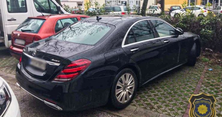 Dvojica širokobriježana na ispitivanju zbog ukradenog Mercedesa u Njemačkoj
