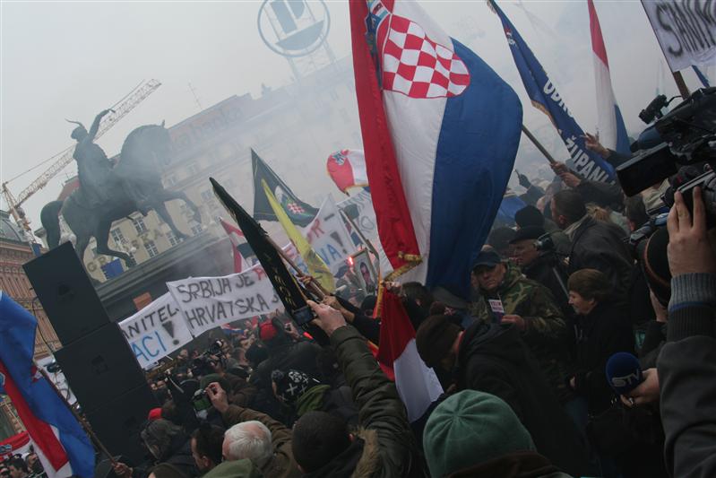 Zagreb zabranio “Za dom spremni” na koncertima i javnim događajima