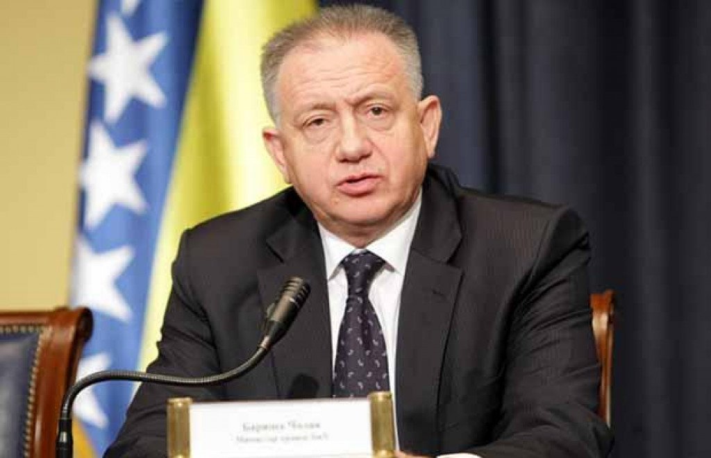 Bariša Čolak – Nije nam se nitko tužio što zastupnici i delegati iako ne rade primaju plaću i naknade!