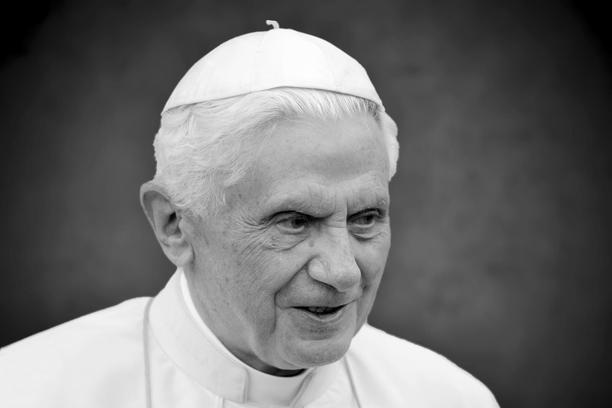 U 95. godini napustio nas je papa emeritus Benedikt XVI.