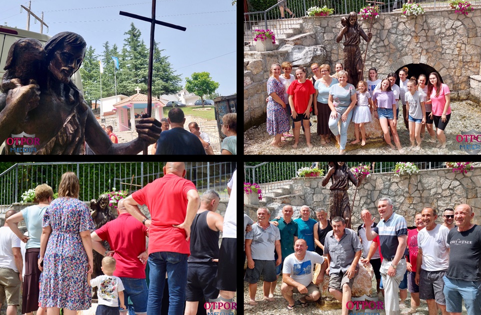 VIDEO/FOTO: Postavljen brončani kip svetog Ivana Krstitelja u Knešpolju: Uzbuđenje i radost mještana