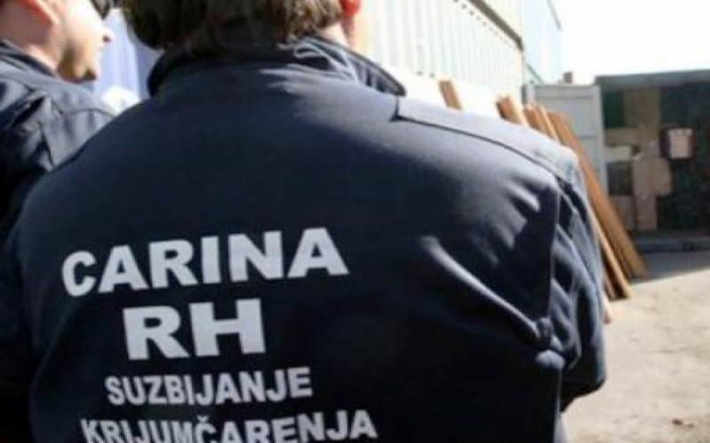 Podmetnuli 90.000 eura ‘pokvarenom‘ cariniku, a onda mu u Prečkom poručili: ‘Idemo na kokain‘