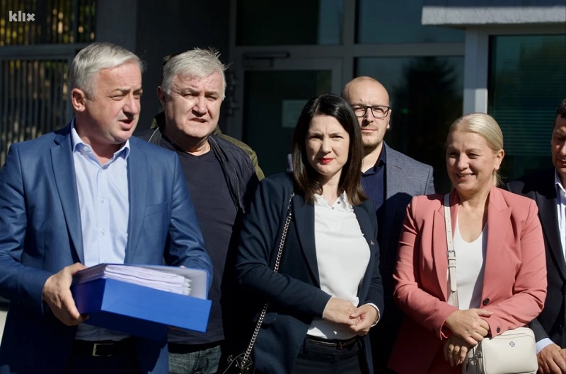 DODIČE PAKUJ KOFERE! Opozicija iz RS-a predala Tužiteljstvu BiH krivične prijave protiv Dodika i još stotina osoba