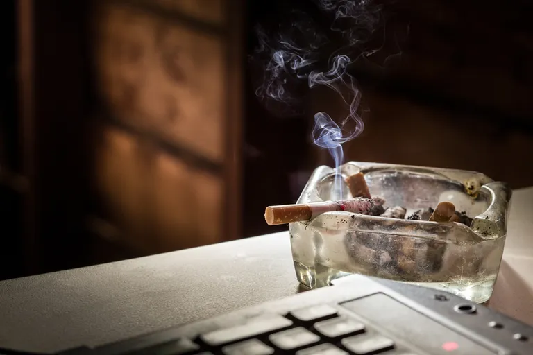 Kako se riješiti smrada cigareta u domu?