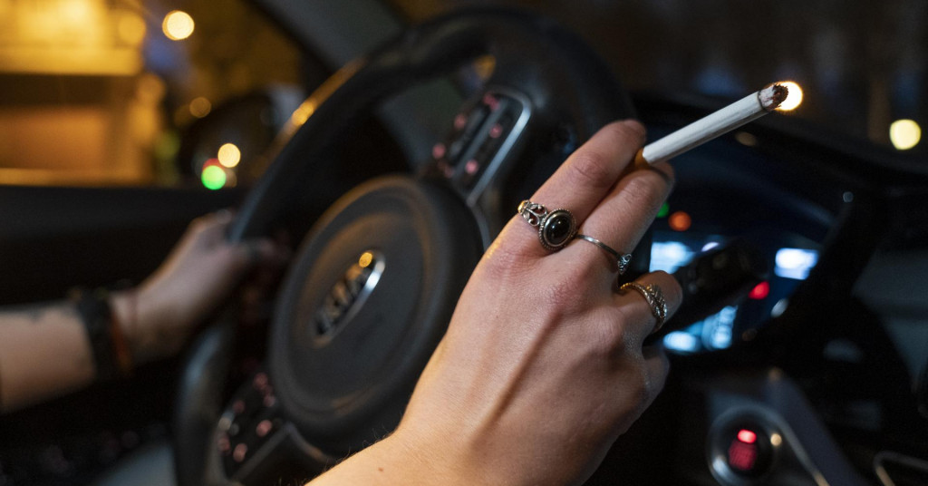 Njemačka kreće u rat protiv pušenja u automobilima