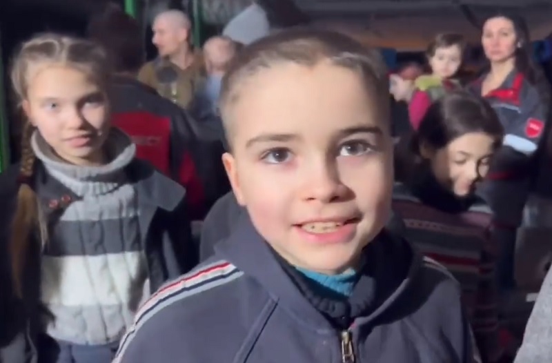 Objavljena snimka iz čeličane u Mariupolju u kojoj se skrivaju vojnici i civili