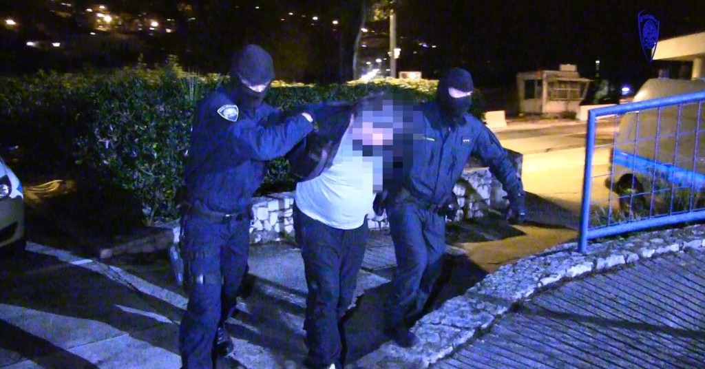 Hrvatski carinik koji je dozvoljavao šverc kokaina sa bananama povlači za sobom i osobe iz Hercegovine!