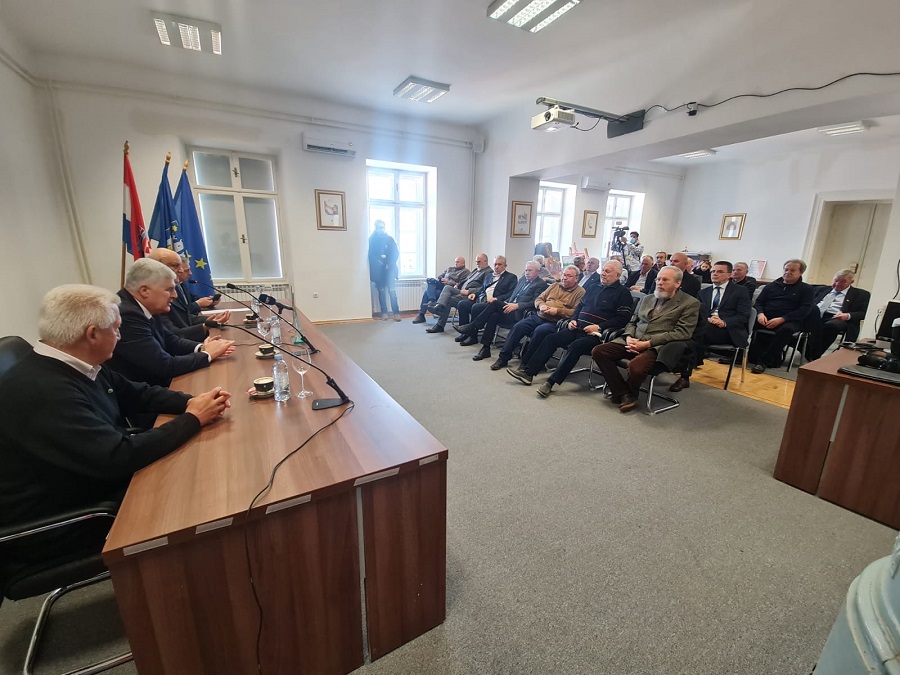 VLADO MARUŠIĆ: “Hrvatski Generali su napustili svoju vojsku koja im je omogućila ordenja”