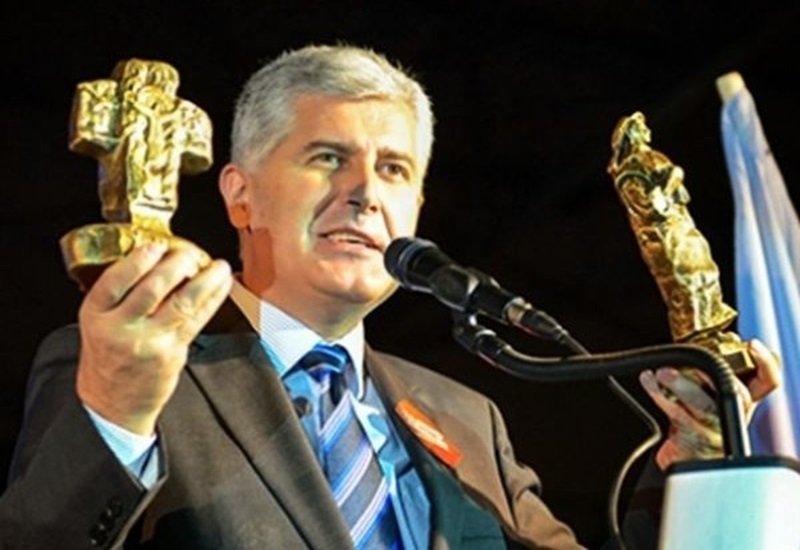 Čović ‘strpa’ na desetine tisuća maraka ‘za udruge’, a brza cesta se kilavo gradi