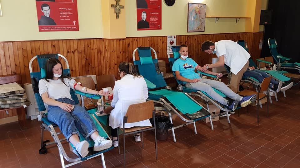 Župni ured Kočerin poziva Vas na akciju darivanja krvi ove srijede