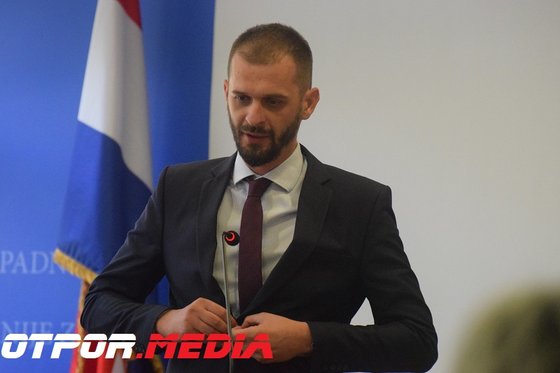 UZB: Podrška branitelju Zdenku Bebeku koji štrajka pred zgradom MUP-a ŽZH