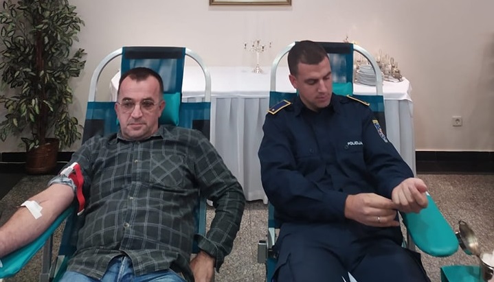 24 doze krvi darivana u braniteljskoj akciji dobrovoljnog darivanja krvi za pučanstvo Širokoga Brijega