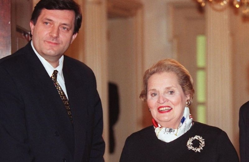 “BELOSVETSKI PSI SAMO REŽE” – Za Dodikovih 26 godina u politici kroz BiH prošlo devet američkih ambasadora