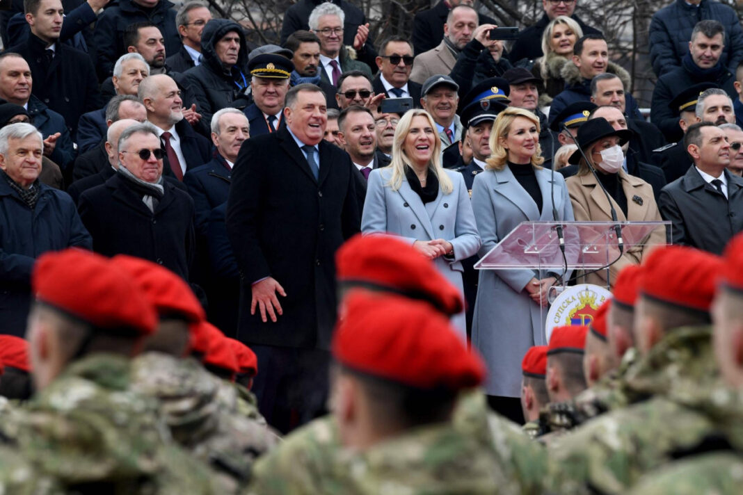 RTRS najavljuje ‘najspektakularniji’ 9. januar ikad. Sve će pratiti 200 dronova, pjevat će Baja Mali Knindža