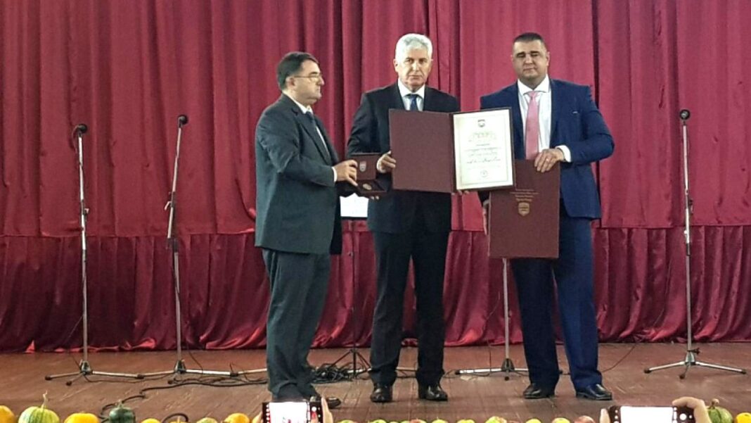 HSP-ovci iz Orašje traže ukidanje Čoviću titule počasnog građanina