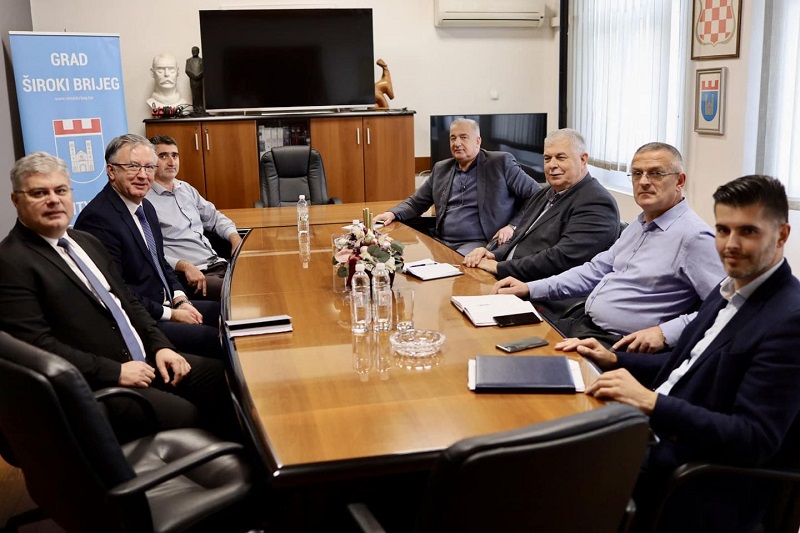 “NEŠTO KUHAJU!” – Predstavnici HT Eronet posjetili Široki Brijeg