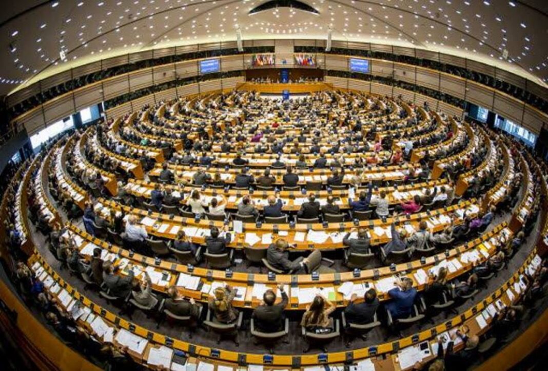 DI SU BAKIR I ČOVA? – Europarlamentarci zauzeli odlučan stav sankcioniranja Dodiku i obustava pomoći RS-u