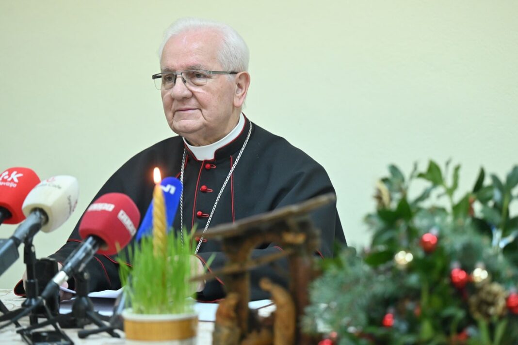 Biskup Komarica: Ono što se dogodilo Hrvatima u RS-u je strašan grijeh pred Bogom, odgovornim smatra i Dragana Čovića