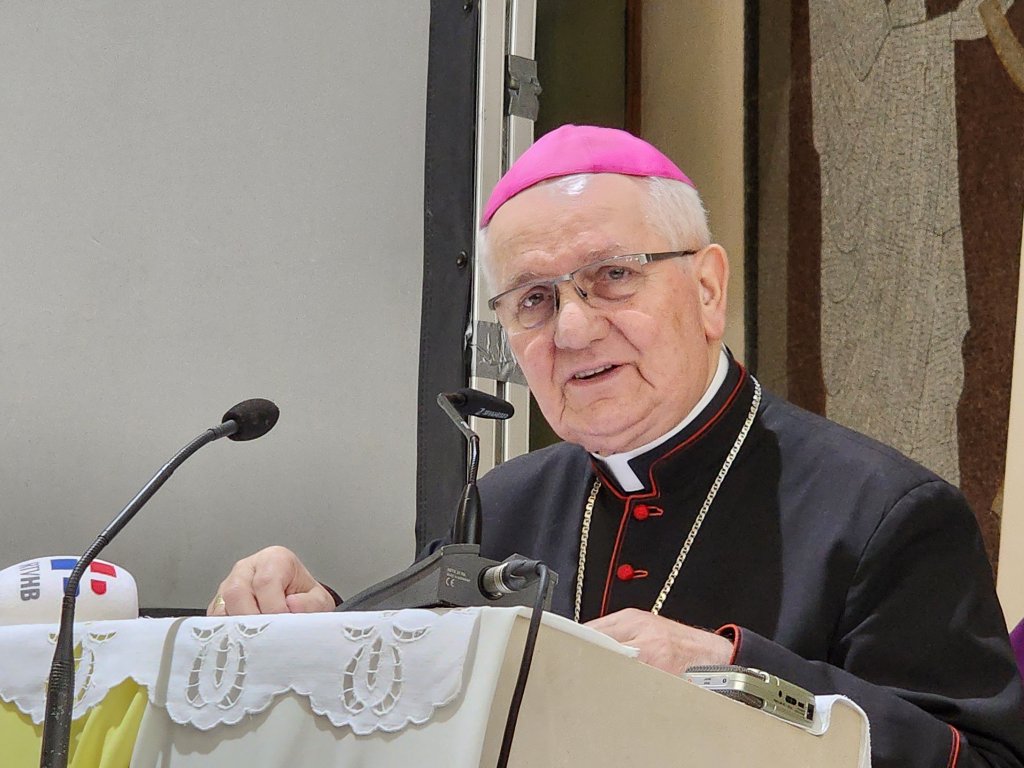 ​​​​​​​Zahvalna riječ mons. Franje Komarice na kraju svečane akademije u banjolučkoj katedrali