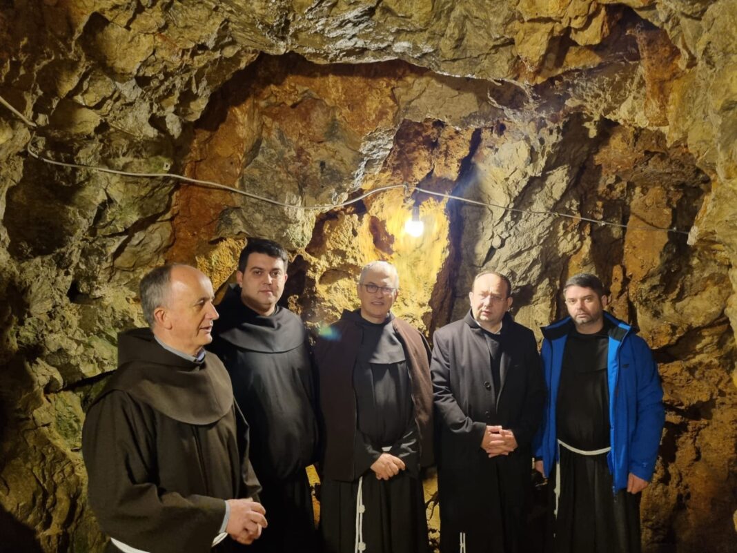 General franjevačkoga reda Manje braće fra Massimo Fusarelli posjetio franjevački samostan na Širokom Brijegu