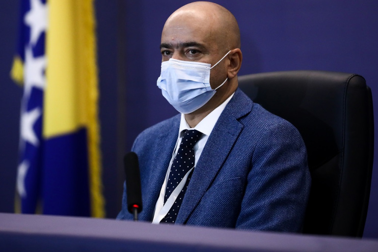 BOLESNA IZJAVA ĆELAVOG: Cijepljeni će biti privilegirani i imati mogućnost bez sankcija da šire virus!