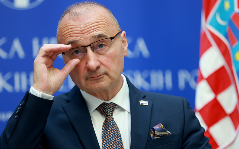 DIPLOMATSKI RAT – Grlić Radman: ‘Protjerujemo srpskog diplomata Petra Novakovića‘