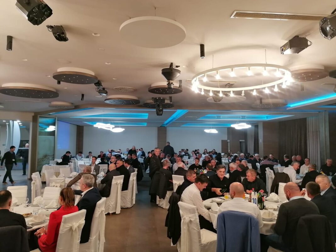 Grljevčani organizirali donatorsku večer kako bi realizacija projekta izgradnje puta Vitina – Široki Brijeg bila što uspješnija