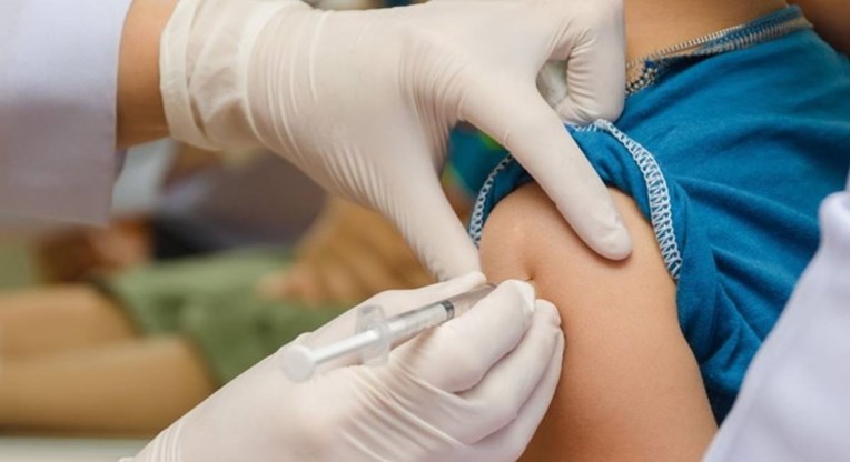 “Povijesno otkriće”: HPV cjepivo smanjuje pojavu raka vrata maternice za gotovo 90%