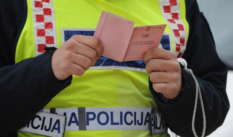 Donesen pravilnik tko više neće moći tako lako dobiti vozačku dozvolu u Hrvatskoj
