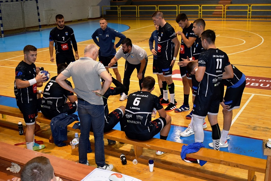 Nakon godinu i pol dana pred svojim navijačima rukometaši Izviđača neočekivano poraženi od  Gračanice