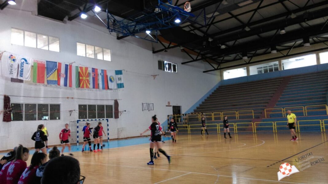 Izviđačice uvjerljive nad Jedinstvom iz Brčkog