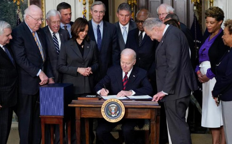 Biden najavio masovno naoružavanje Ukrajine