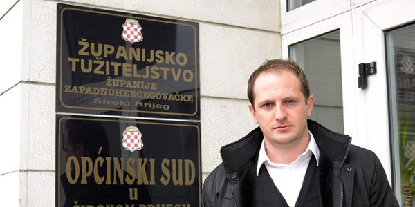 Josip Aničić – ne šaljite nikome svoje intimne fotografije jer nemate zakonsku zaštiti od objavljivanja u javnosti