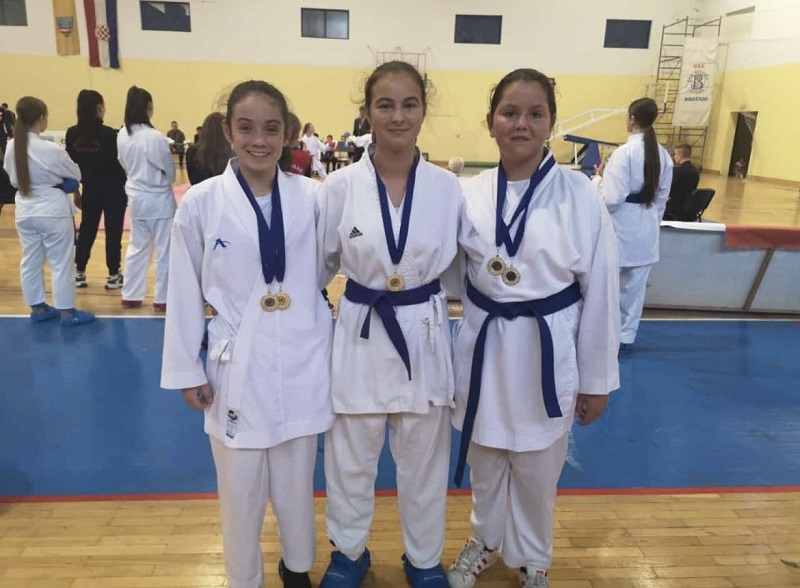 Karate klub Široki Brijeg na Ligi Hercegovine u Čitluku pokupio 21 medalju