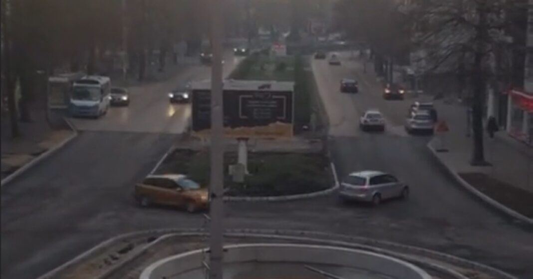 VIDEO: Postavili kružni tok u Tesliću, pa pojedini vozači nisu zna čemu služi!