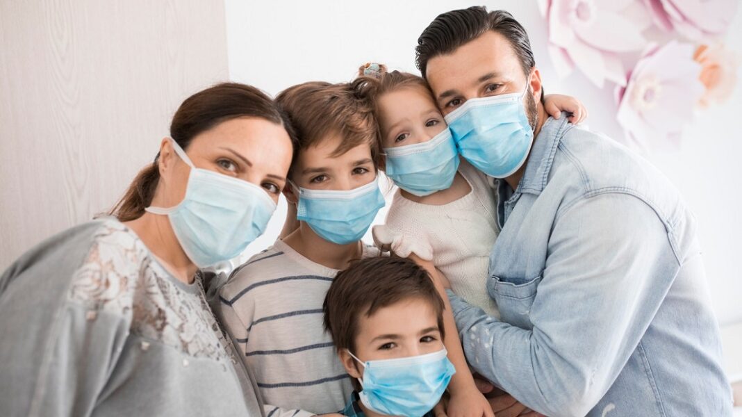 Jet oni nas zaj…: WHO bi da maske ljude nose i u kući