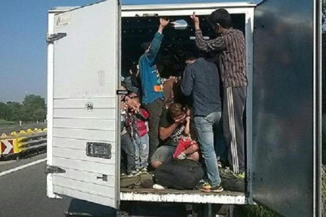 Našli mu 30 migranata u kamionu, htio ih je prošvercati iz BiH u RH