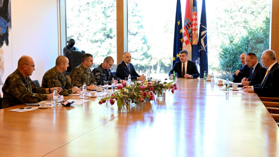 Nakon napada na Ukrajinu Milanović sazvao hitan sastanak sa šefovima Oružanih snaga i SOA-e