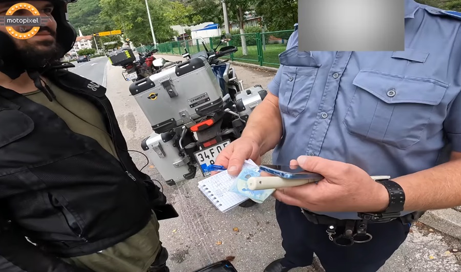 Limit na darivanje: Državni službenici i policajci od istog darovatelja moći će primiti najviše 300 KM u godini dana