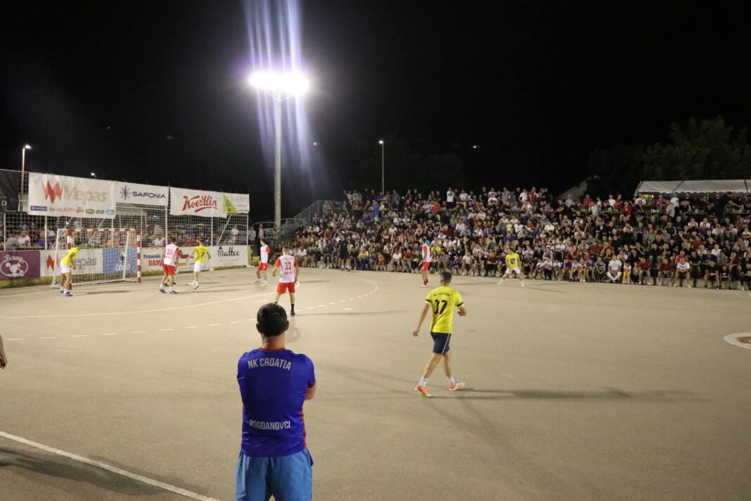 Fantastična malonogometna večer u Klancu tribine popunila do posljednjeg mjesta