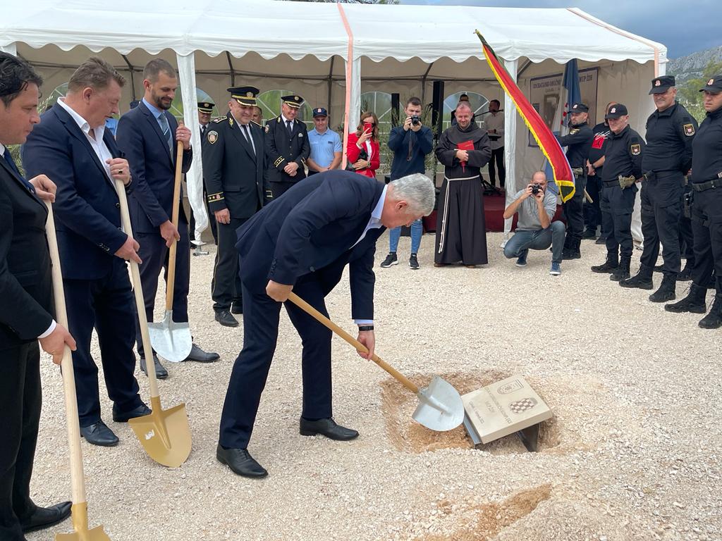 U Ljubuškom položen kamen temeljac za izgradnju Edukacijsko-obučnog kompleksa MUP-a ŽZH