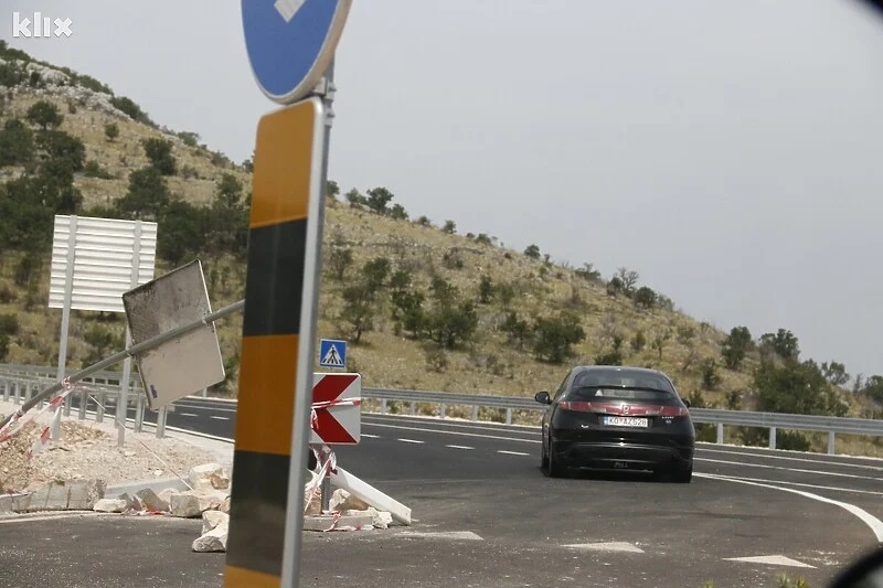 Turist za Neum otišao novom dionicom magistrale koja još nije otvorena za promet