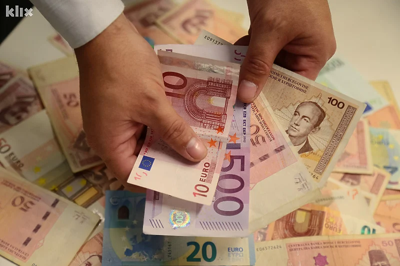 Od EU svi će dobiti komadić mesa, a razvojačeni Branitelji ni oglođane kosti!