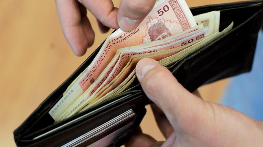 Zašto je minimalna plaća u Federaciji BiH tako minimalna?