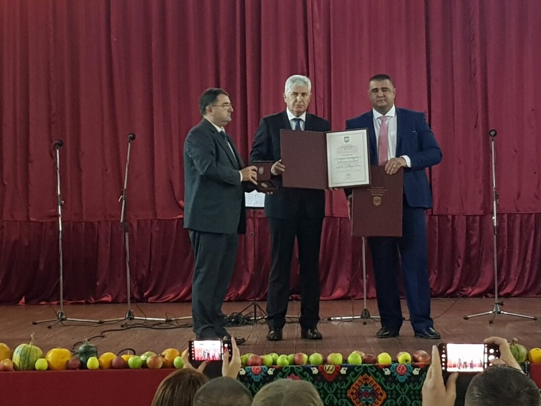 ČESTITAMO!!! Akademik dr. Dragan Čović proglašen je počasnim građaninom Općine Orašje