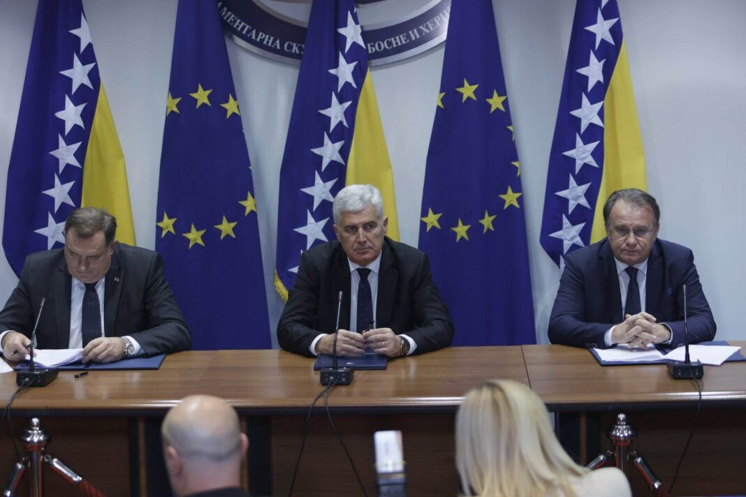 SPORAZUM JE POTPISAN – Donosimo što su potpisali i da se ne zaboravi za četiri godine!