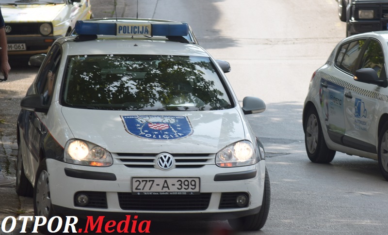 Ozlijeđeno dijete u prometnoj nesreći kod škole u Kočerinu