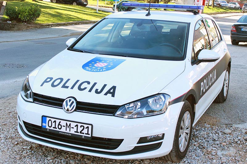 Policajci 16-godišnjaka “naganjali” po Širokom Brijegu