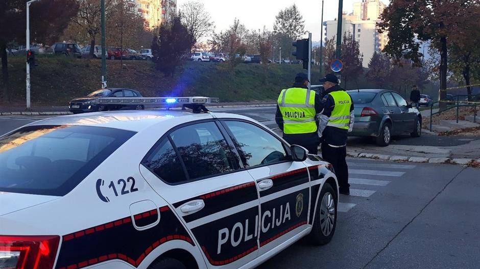 Pet maloljetnika uhićeno je jučer zbog lažnih dojava u sarajevskim školama, ali one i dalje stižu