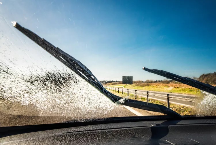 Zeleni izazov autoindustrije: Problematična i tekućina za pranje stakla?